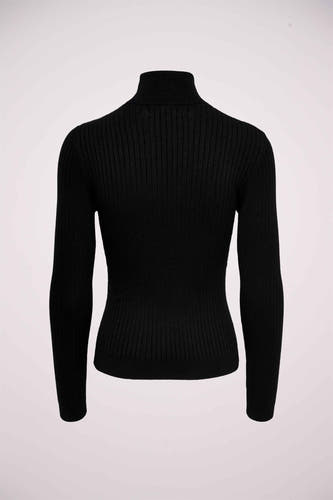 Gilet noir ONLY, avec une texture côtelée et des manches longues, vu de l'arrière.