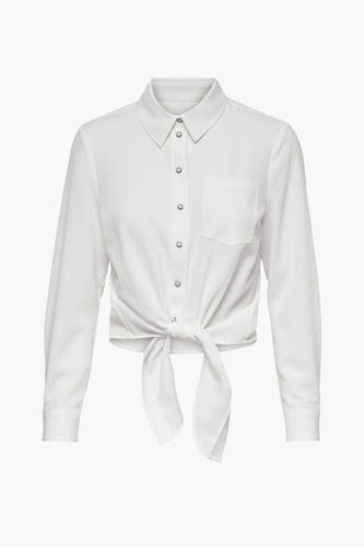 Chemise écru à manches longues d'ONLY, boutonnée sur le devant avec poche poitrine.