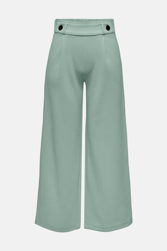 Pantalon de costume vert JDY, avec des jambes larges et des boutons décoratifs sur la ceinture, sur un fond blanc.