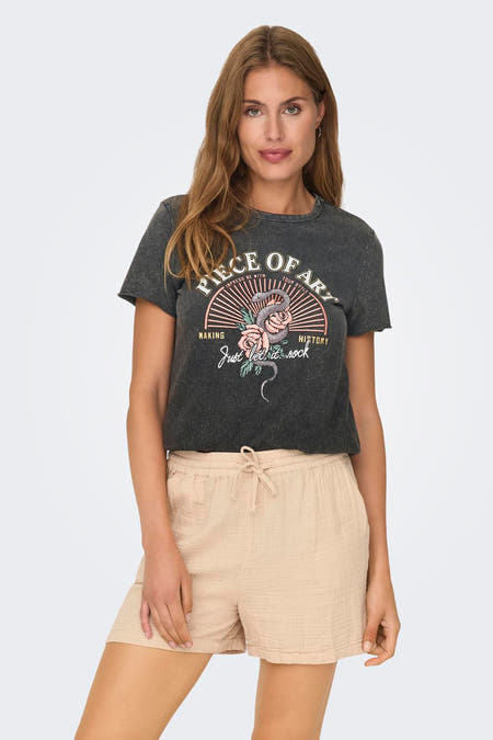T-shirt noir à manches courtes de ONLY, avec un imprimé d'une rose et d'un serpent.