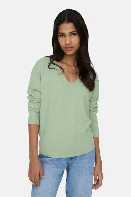 T-shirt vert de col V en ONLY ONLY ONLY avec man man et et et une une cha argent.