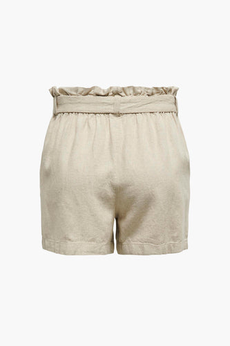 Achterkant van linnen shorts met ceintuur, beige.
