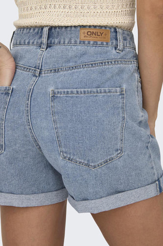 Jeansshorts van ONLY met omgeslagen zoom.