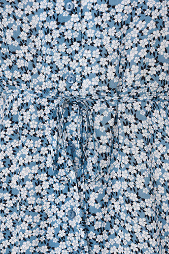 Tunique bleue à manches courtes de ONLY, avec un imprimé fleuri et une ceinture à la taille.