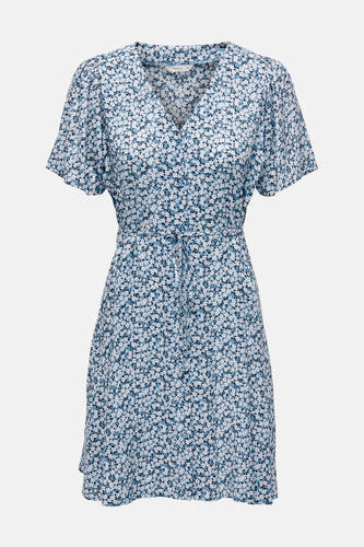 Tunique bleue à manches courtes de ONLY, avec un imprimé floral complet et une ceinture.