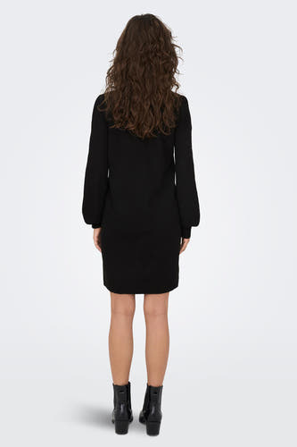 Robe noire courte de JDY, avec manches longues et un style décontracté, vue de derrière.