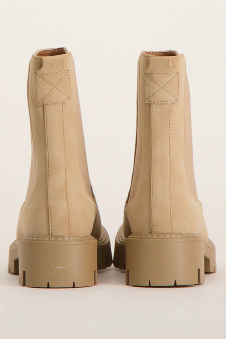 Bottes molletières marron d'ONLY, avec des pièces élastiques et une semelle épaisse.