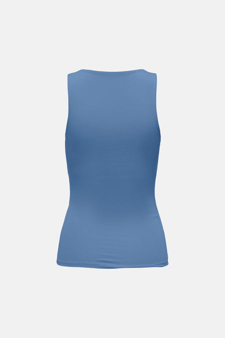 Haut bleue ONLY® sans manches, à côtes et col rond, vue arrière.
