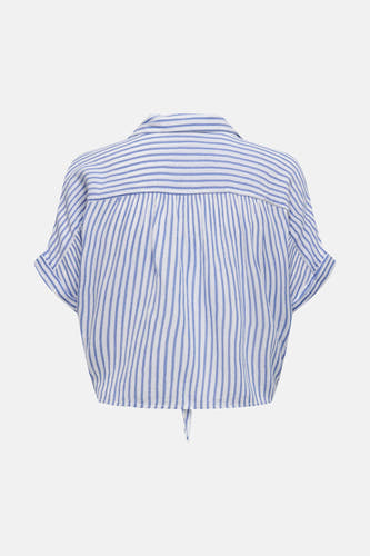 Chemise blanche à rayures à manches courtes ONLY, manches retroussées au dos et détail de bouton à l'ourlet.