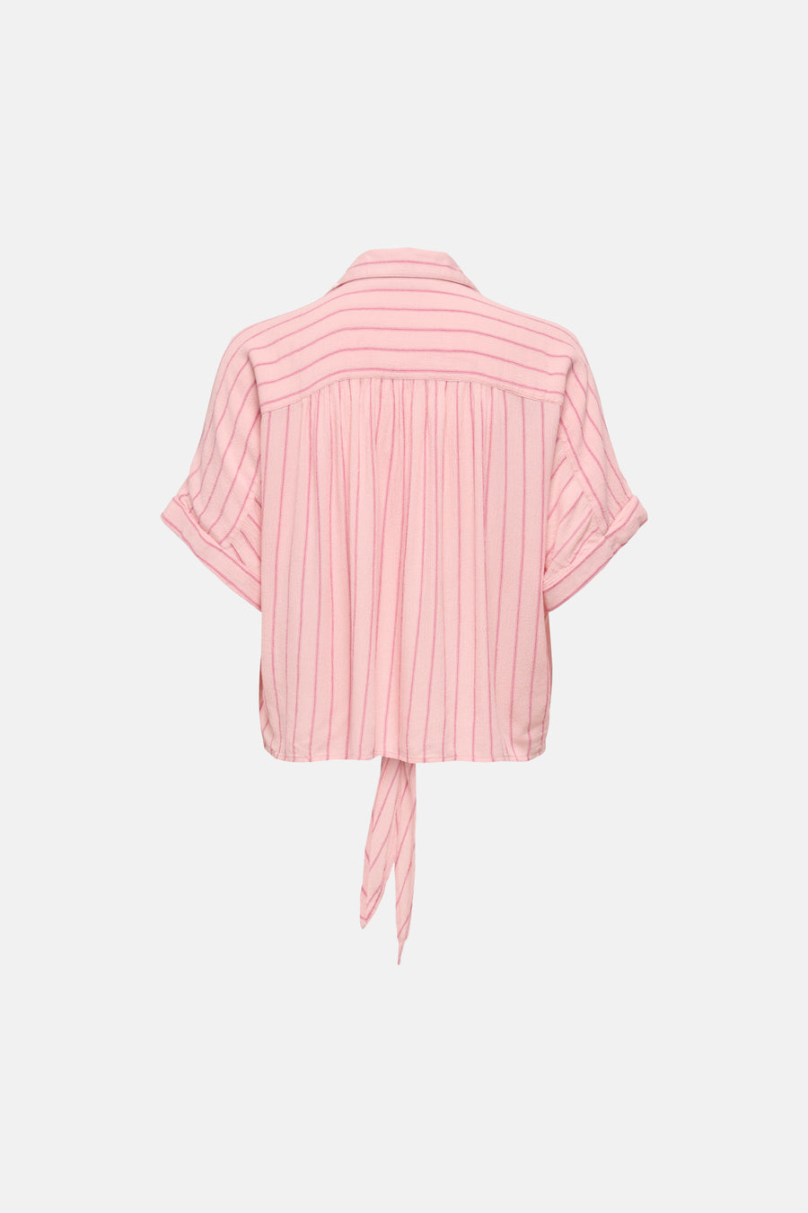 Chemise rose de ONLY avec manches courtes retroussées, rayures verticales et ceinture à nouer, vue arrière.