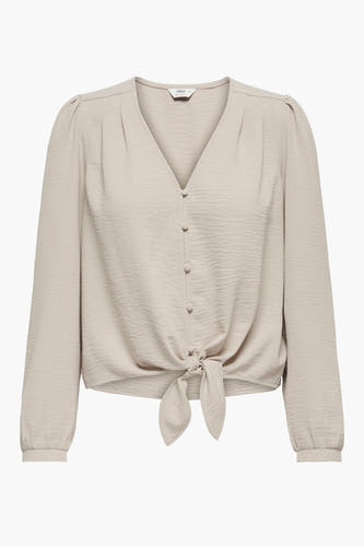 Blouse grise de ONLY, avec manches longues, fermeture à boutons et un détail de bouton en bas.