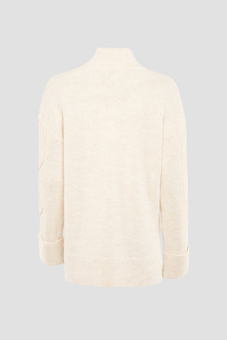 Pull col roulé écru de ONLY® avec texture fine en maille et manches retroussées, vue arrière