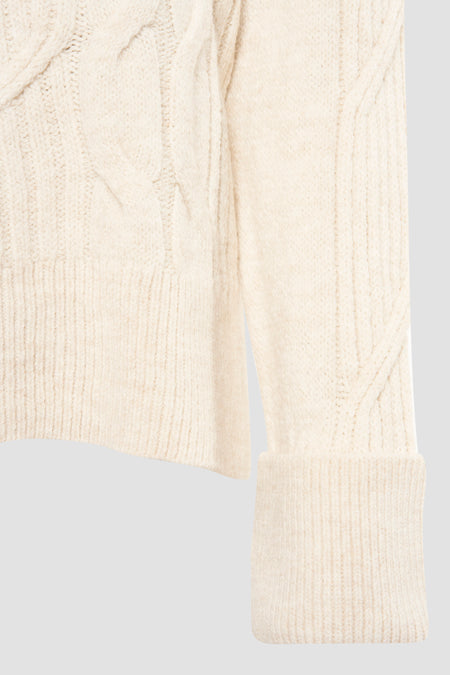 Pull écru en maille avec motif torsadé de ONLY®, bords-côtes aux manches et à l'ourlet, détail en gros plan