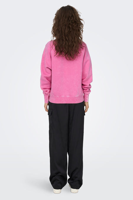 Gilet rose de ONLY®, avec des manches longues, vu par derrière.
