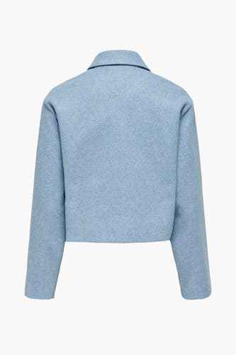 Manteau court bleu de JDY, avec des manches longues et un col.