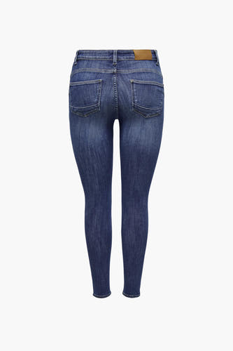 Jean skinny bleu foncé ONLY®, dos, avec deux poches arrière et étiquette en cuir marron.
