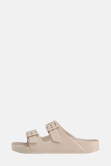 Chaussons écru de ONLY®, avec des sangles ajustables et une semelle en goutte, en vue latérale.