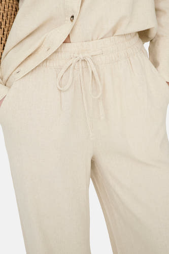 Pantalon beige JDY à texture lin, taille élastique, cordon de serrage et poche latérale.