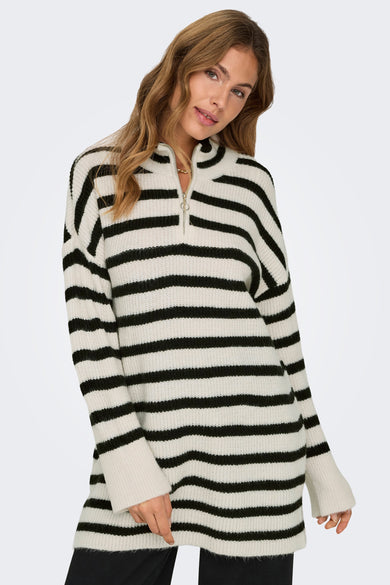 Manteau blanc à longues manches de ONLY®, avec un motif rayé noir et une fermeture éclair.