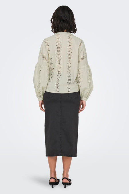 ONLNELLY LS V-NECK BUTTON TOP WVN