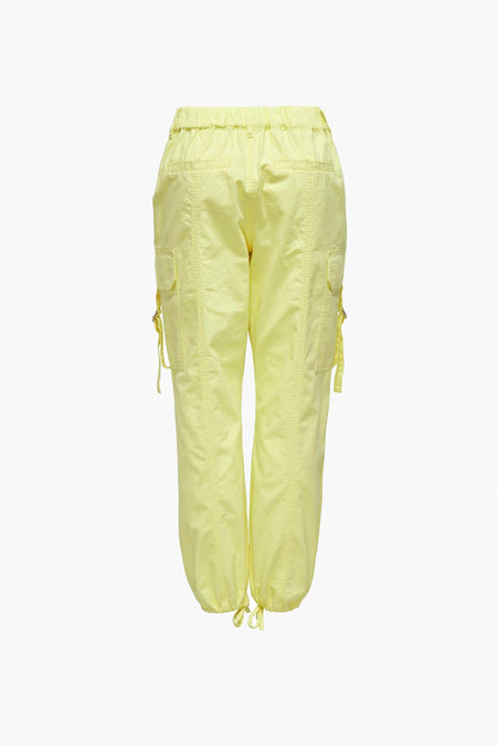 Pantalon de travail bleu ONLY avec ce taille élastique et des cordons à la base.