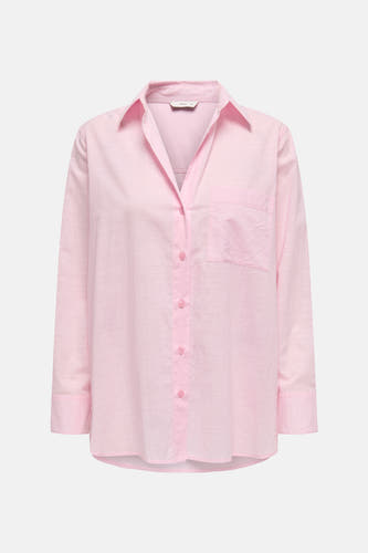 Chemise rose à manches longues de ONLY, avec une poche poitrine et une fermeture boutonnée.