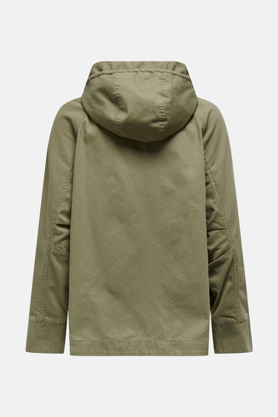 Olijfgroen jack met capuchon van achteren.
