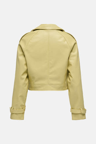 Manteau de cuir jaune d'ONLY, avec une texture imprimée crocodile, un col et des manches avec des pattes.