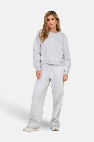 Pantalon de jogging gris ONLY, avec une coupe décontractée et une ceinture élastiquée.