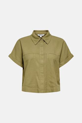 T-shirt kaki à manches courtes de ONLY, avec des poches brodées et une fermeture à boutons.