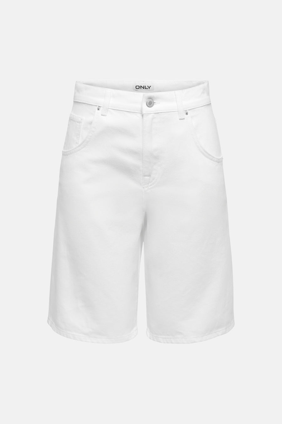 Short blanc ONLY® avec deux poches arrière, vue de dos.