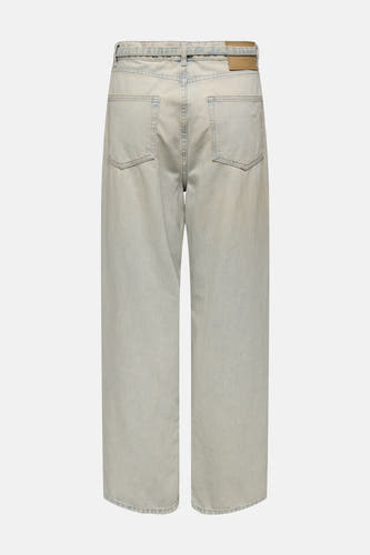 Jean bleu clair large de ONLY, avec des boucles d'attache et des poches arrière.