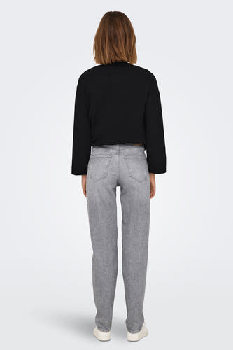 Jean mom gris moyen d'ONLY, avec une coupe décontractée et des poches à l'arrière.