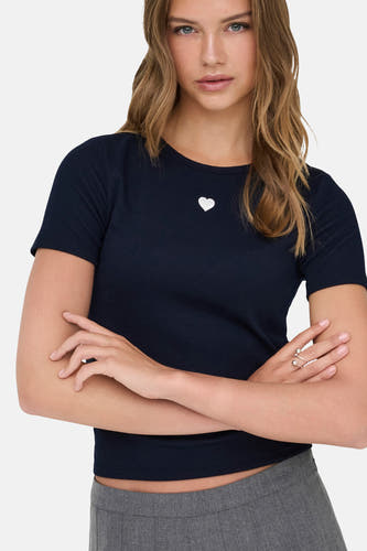 Blauw T-shirt met korte mouwen van ONLY, met een ribgebreide textuur en een klein hartje.