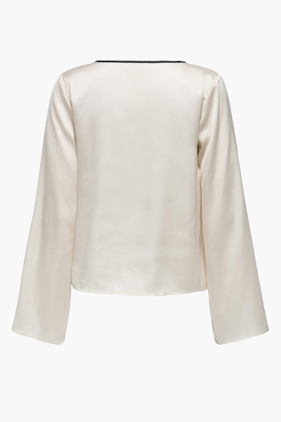 Blouse blanche à longues manches de JDY, avec un col noir.