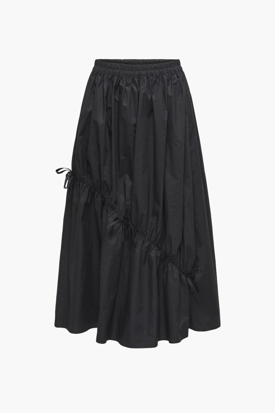 Robe noire JDY, avec une ceinture élastique et des détails de ruban décoratifs sur les côtés.