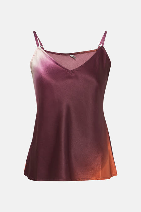 Blouse en soie de Bordeaux d'ONLY, avec des bretelles spaghetti et un col V.
