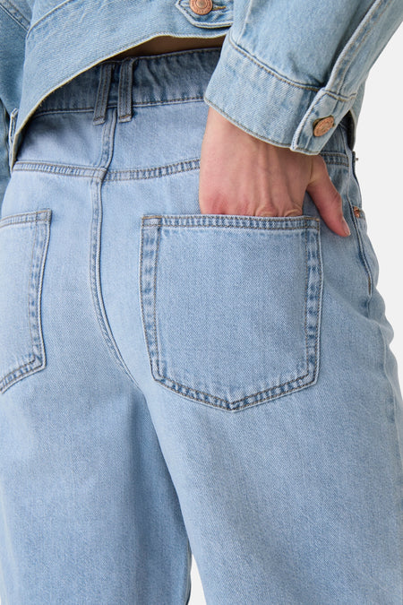 Short - light blue denim