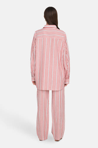 Chemise à rayures rouges avec longues manches de ONLY, vue de derrière.