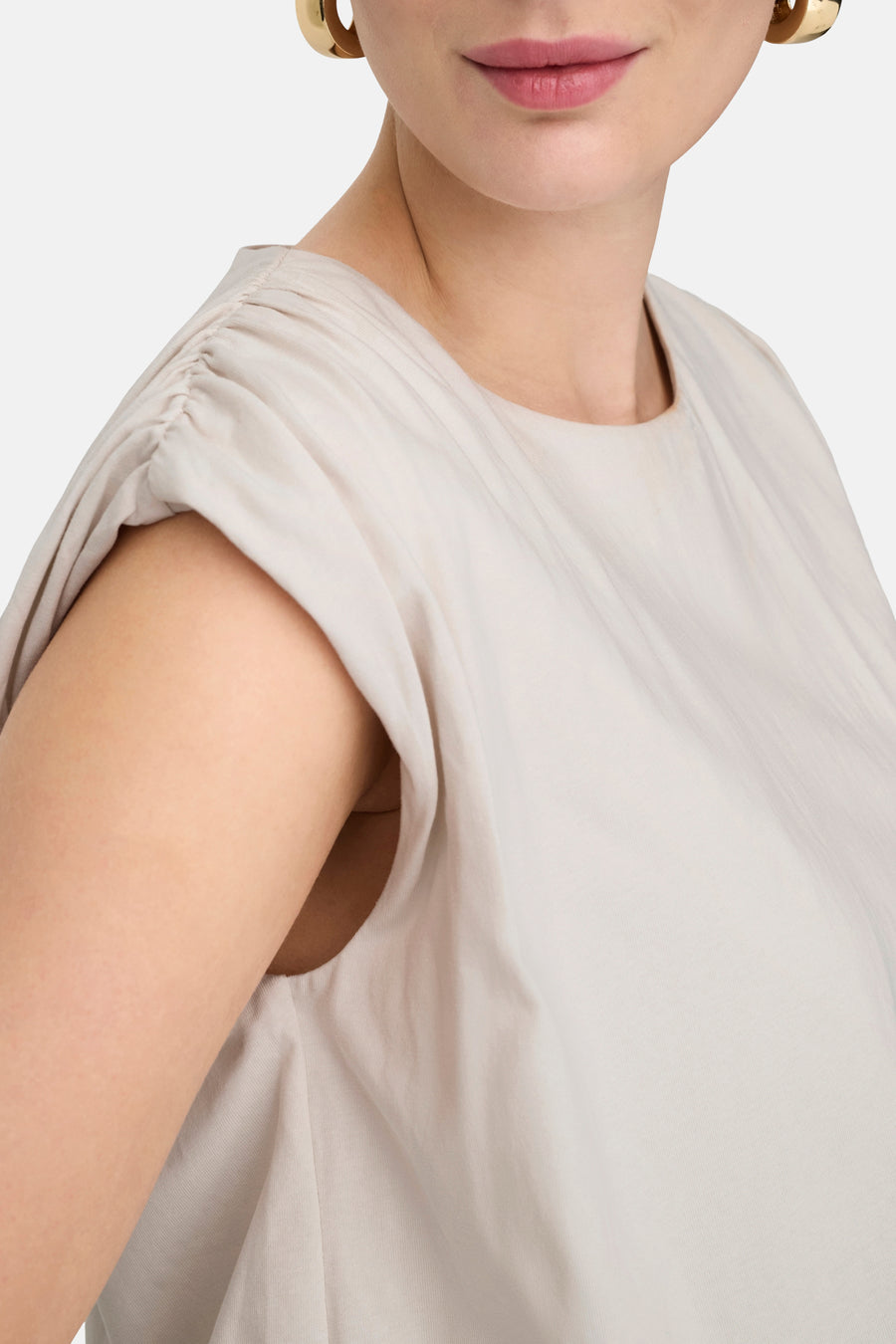 T-shirt blanc JDY à manches courtes et col rond.