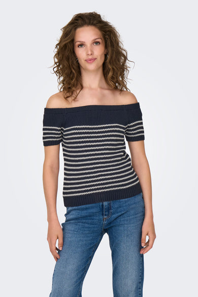 Pull tricoté bleu marine à rayures blanches de JDY, modèle épaules dénudées, manches courtes, motif rayé, vue de face