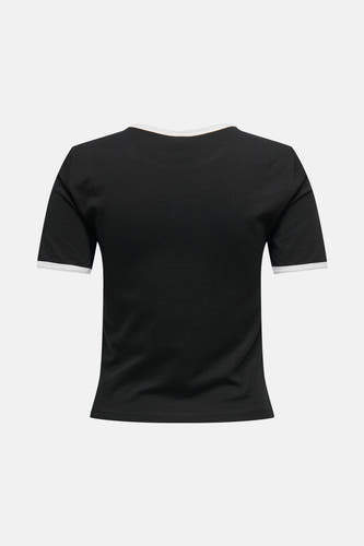 T-shirt noir à manches courtes de ONLY®, avec des accents blancs le long du col et des manches, dos visible.