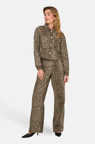 Manteau court brun d'ONLY® avec imprimé léopard et longues manches.