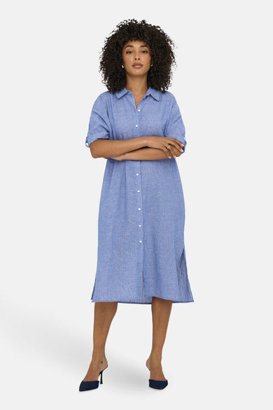 Robe bleue à manches courtes de JDY, avec un motif rayé et une fermeture à boutons.