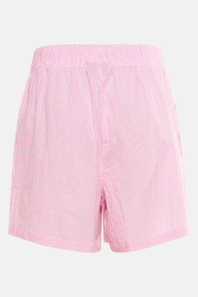 Short rose ONLY® avec des rayures blanches, une ceinture élastique et un ajustement détendu.