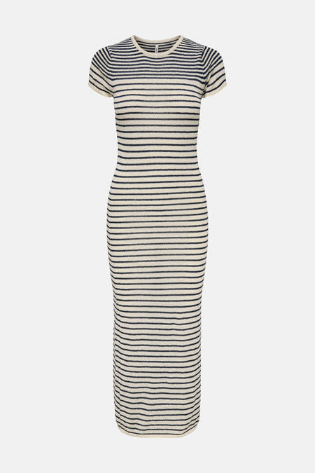 Tissu écru avec manches courtes de ONLY, avec un motif à rayures et une coupe ajustée.