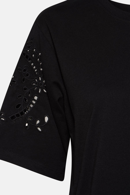 JDYRIO LIFE S/S EMB DETAIL TOP JRS