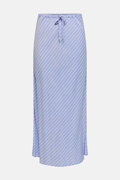 Lange blauwe rok van ONLY, met krijtstreepmotief en een tailleband met koord.
