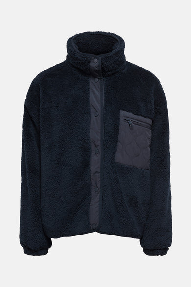 Manteau court bleu d'ONLY, avec fermeture à boutons et une poche brodée avec fer.