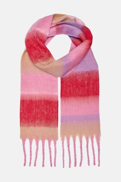 Chapeau d'hiver rose ONLY, avec un motif rayé en rose, rouge, violet et beige, et des franges.